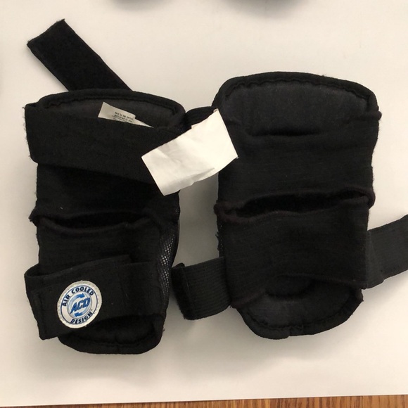 Set of Franklin youth elbow, knee and wrist pads size medium - Picture 3 of 10